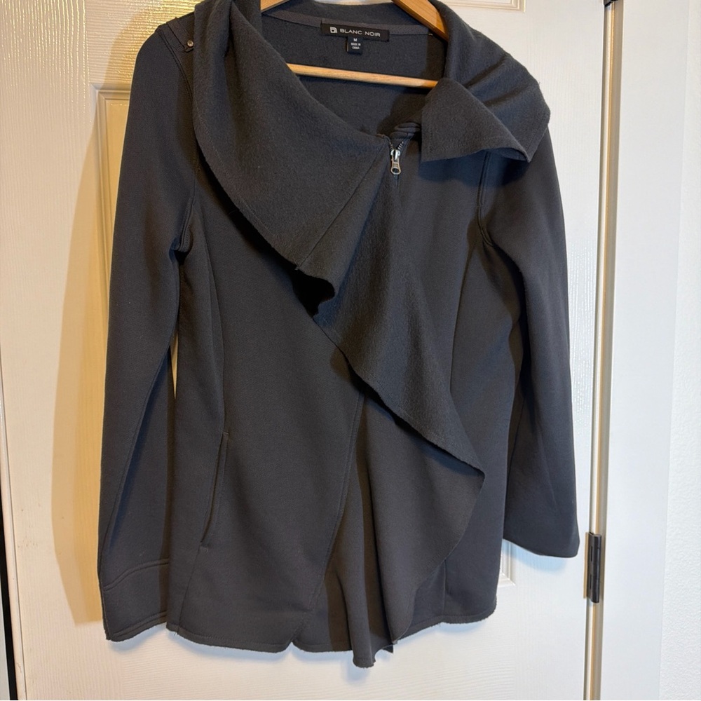 blanc noir Women's Charcoal Draped Cardigan